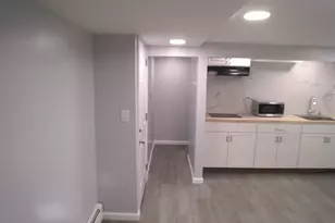 114 -116 B Laurel Pl, Bridgeport, CT 06604 - Photo 2