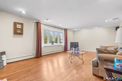 46 Burnwood Drive, Bloomfield, CT 06002 - Photo 4