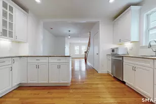 112 Greenwood St, New Haven, CT 06511 - Photo 2