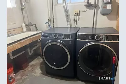 12 Berkshire Circle, Ansonia, CT 06401 - Photo 4