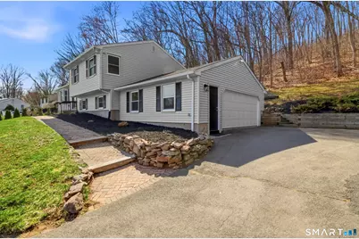 46 Rainbow Court, Hamden, CT 06514 - Photo 2