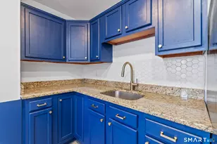 255 Ruth St, Bridgeport, CT 06606 - Photo 12