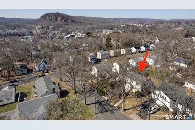 35 Pelham Lane, New Haven, CT 06511 - Photo 10