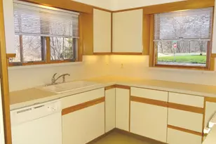 62 Ark Rd, Branford, CT 06405 - Photo 4