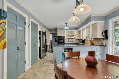 975 Main Street, Hamden, CT 06514 - Photo 18