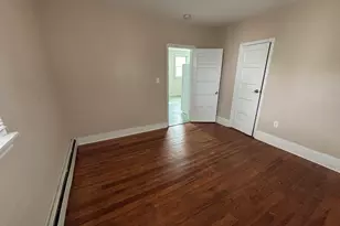 182 Sheridan St, Bridgeport, CT 06610 - Photo 8