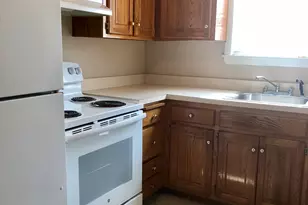 910 Boston Post Rd, West Haven, CT 06516 - Photo 1