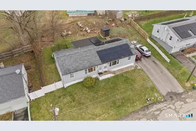 15 Spread Oak Lane, Waterbury, CT 06704 - Photo 4