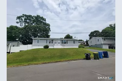 15 Spread Oak Lane, Waterbury, CT 06704 - Photo 1