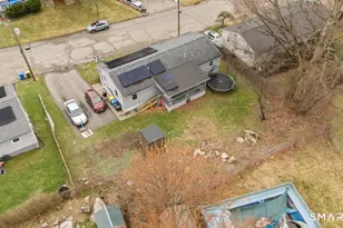 15 Spread Oak Ln, Waterbury, CT 06704 - Photo 26