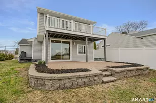 1092 Ocean Ave, New London, CT 06320 - Photo 4