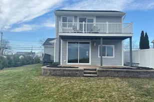 1092 Ocean Ave, New London, CT 06320 - Photo 2