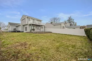 1092 Ocean Ave, New London, CT 06320 - Photo 8