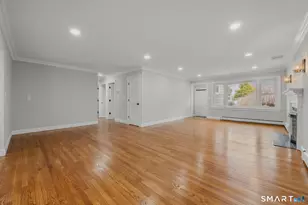 1092 Ocean Ave, New London, CT 06320 - Photo 12