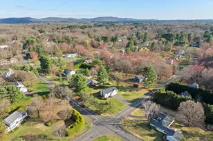 92 Laurel Ln, Simsbury, CT 06070 - Photo 40