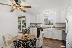 92 Laurel Ln, Simsbury, CT 06070 - Photo 12