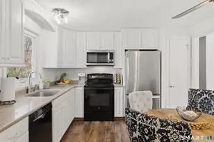 92 Laurel Ln, Simsbury, CT 06070 - Photo 10