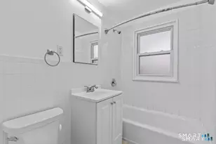 14 Hamilton Ct, Stamford, CT 06902 - Photo 12