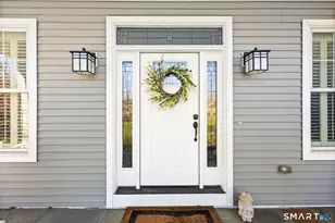 4 Red Fox Ct, New Fairfield, CT 06812 - Photo 2