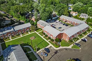 12 Hamilton Ct, Stamford, CT 06902 - Photo 22