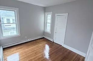 74 Chadwick Ave, Hartford, CT 06106 - Photo 10