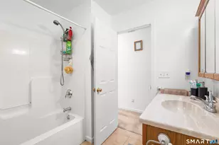 86 Hyde St, Torrington, CT 06790 - Photo 16