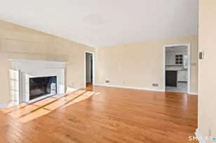 121 View St, Torrington, CT 06790 - Photo 2