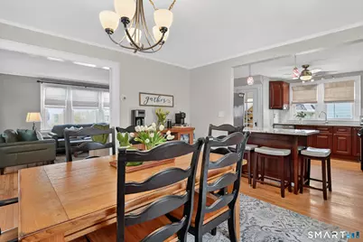 31 Somerset Street, Wethersfield, CT 06109 - Photo 4