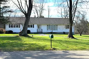 16 Clearview Dr, Woodbridge, CT 06525 - Photo 1