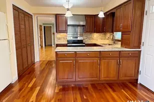 16 Clearview Dr, Woodbridge, CT 06525 - Photo 8