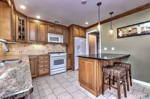 195 Margaret Ln, Orange, CT 06477 - Photo 18