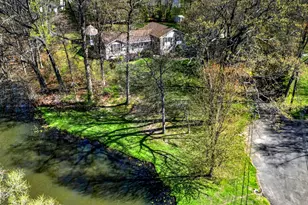 195 Margaret Ln, Orange, CT 06477 - Photo 4