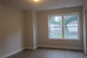 574 Chopsey Hill Rd, Bridgeport, CT 06606 - Photo 16