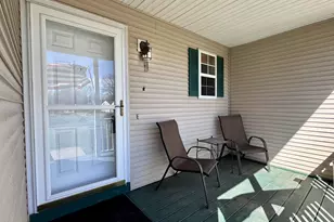 10 Dibble Hollow Ln, Windsor Locks, CT 06096 - Photo 4