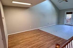 10 Dibble Hollow Ln, Windsor Locks, CT 06096 - Photo 10