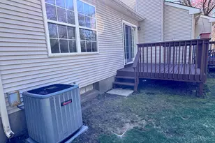 10 Dibble Hollow Ln, Windsor Locks, CT 06096 - Photo 24