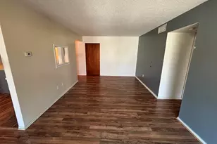 35 Woodsedge Dr, Newington, CT 06111 - Photo 4