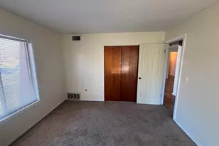 35 Woodsedge Dr, Newington, CT 06111 - Photo 6