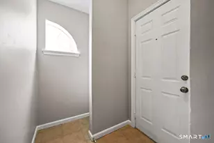 1271 Washington St, Middletown, CT 06457 - Photo 4