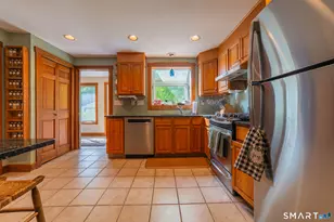 28 Reservoir St, Bethel, CT 06801 - Photo 8