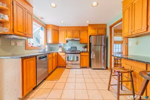 28 Reservoir St, Bethel, CT 06801 - Photo 10