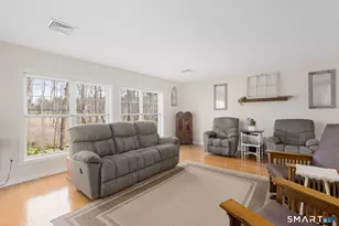 83 Perry St, Putnam, CT 06260 - Photo 2