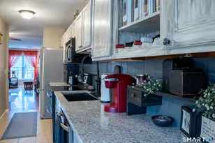 83 Perry St, Putnam, CT 06260 - Photo 6