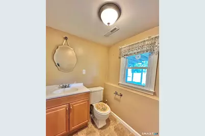 2007 Hartford Turnpike, North Haven, CT 06473 - Photo 24