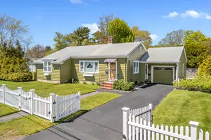 24 Owen Dr, Stonington, CT 06378 - Photo 2