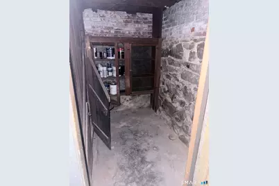 111 Elmwood Place, Bridgeport, CT 06605 - Photo 34