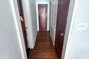 111 Elmwood Pl, Bridgeport, CT 06605 - Photo 18