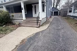 111 Elmwood Pl, Bridgeport, CT 06605 - Photo 2