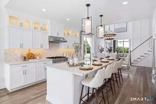 8 Elmwood Ct, Brookfield, CT 06804 - Photo 2