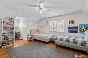 214 Country Rd, Fairfield, CT 06824 - Photo 16